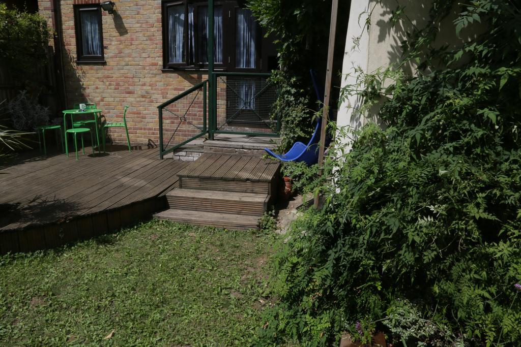Shoreditch 1 With Garden Londýn Pokoj fotografie